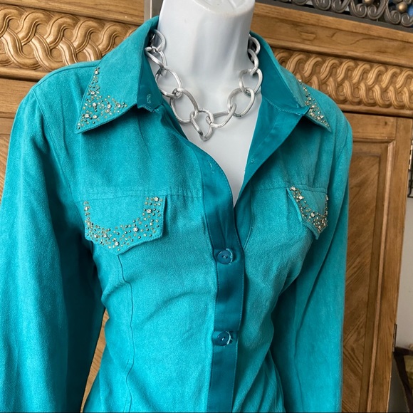 Drapers & Damons Vintage Green Faux Suede Blouse - Picture 3 of 9